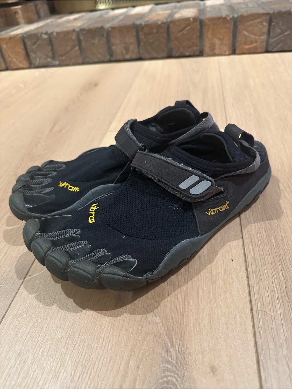 Vibram FiveFingers KSO Black Barefoot Shoes EU 41 US Men 9